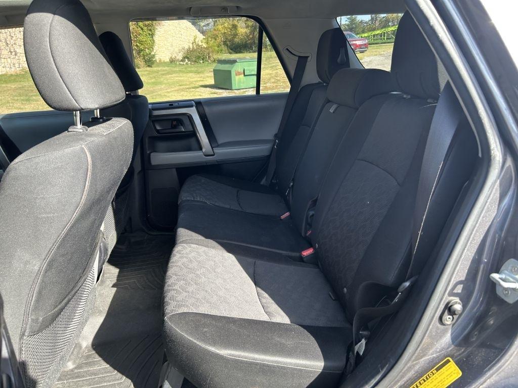 Toyota 4Runner 4WD 4dr V6 Limited (Natl) 2013