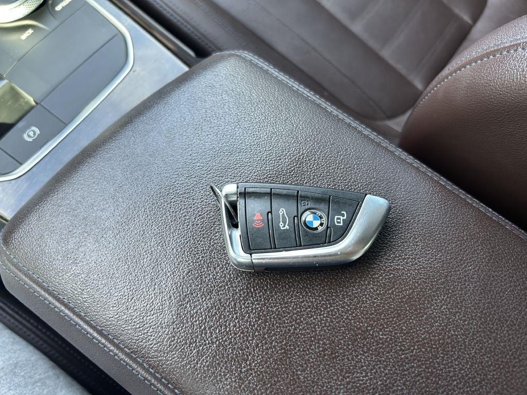 BMW 3 Series 330i xDrive Sedan North America 2019