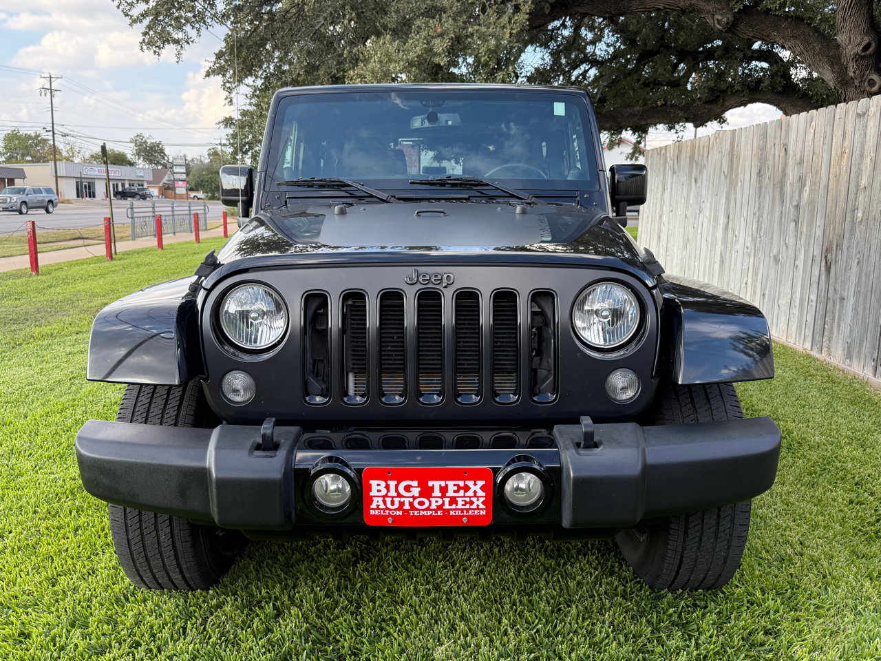 Jeep Wrangler Sahara 4WD 2014 Jeep Wrangler Sahara 4WD 2014