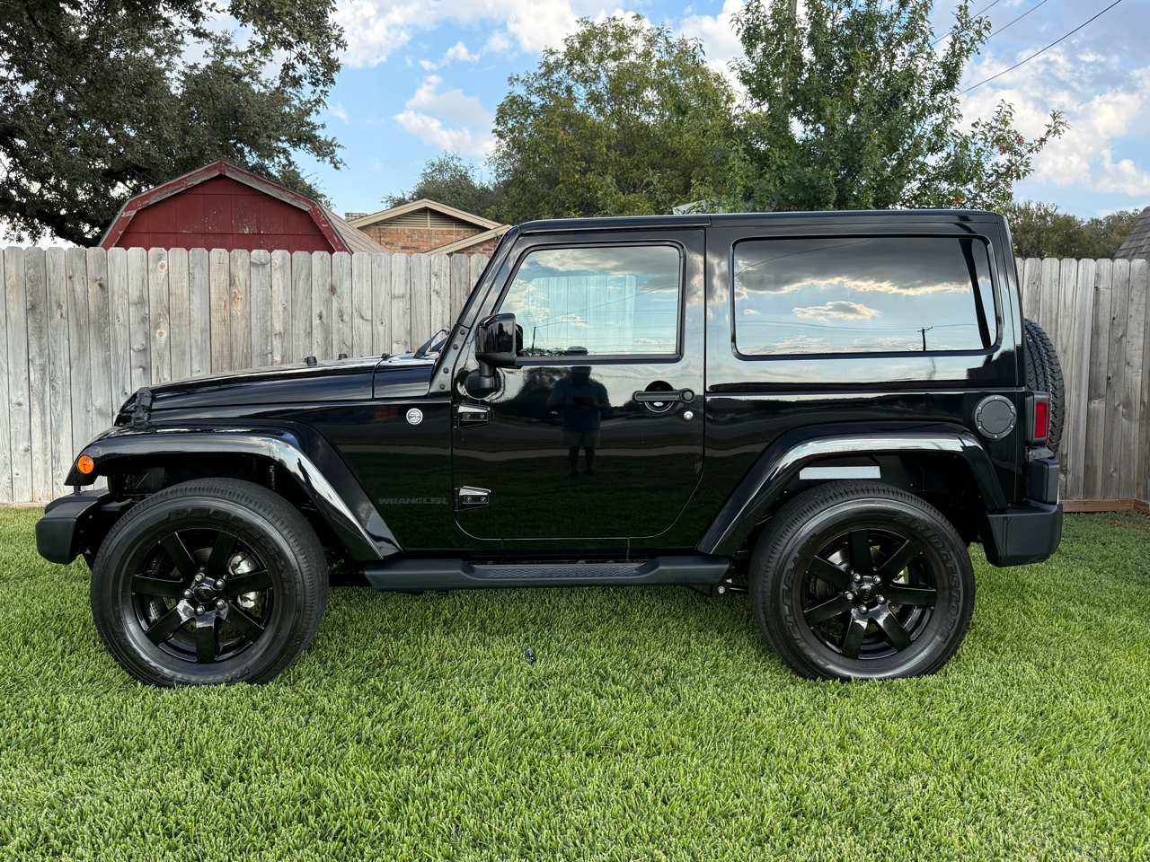 Jeep Wrangler Sahara 4WD 2014 Jeep Wrangler Sahara 4WD 2014