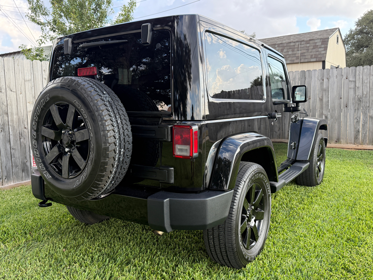 Jeep Wrangler Sahara 4WD 2014 Jeep Wrangler Sahara 4WD 2014