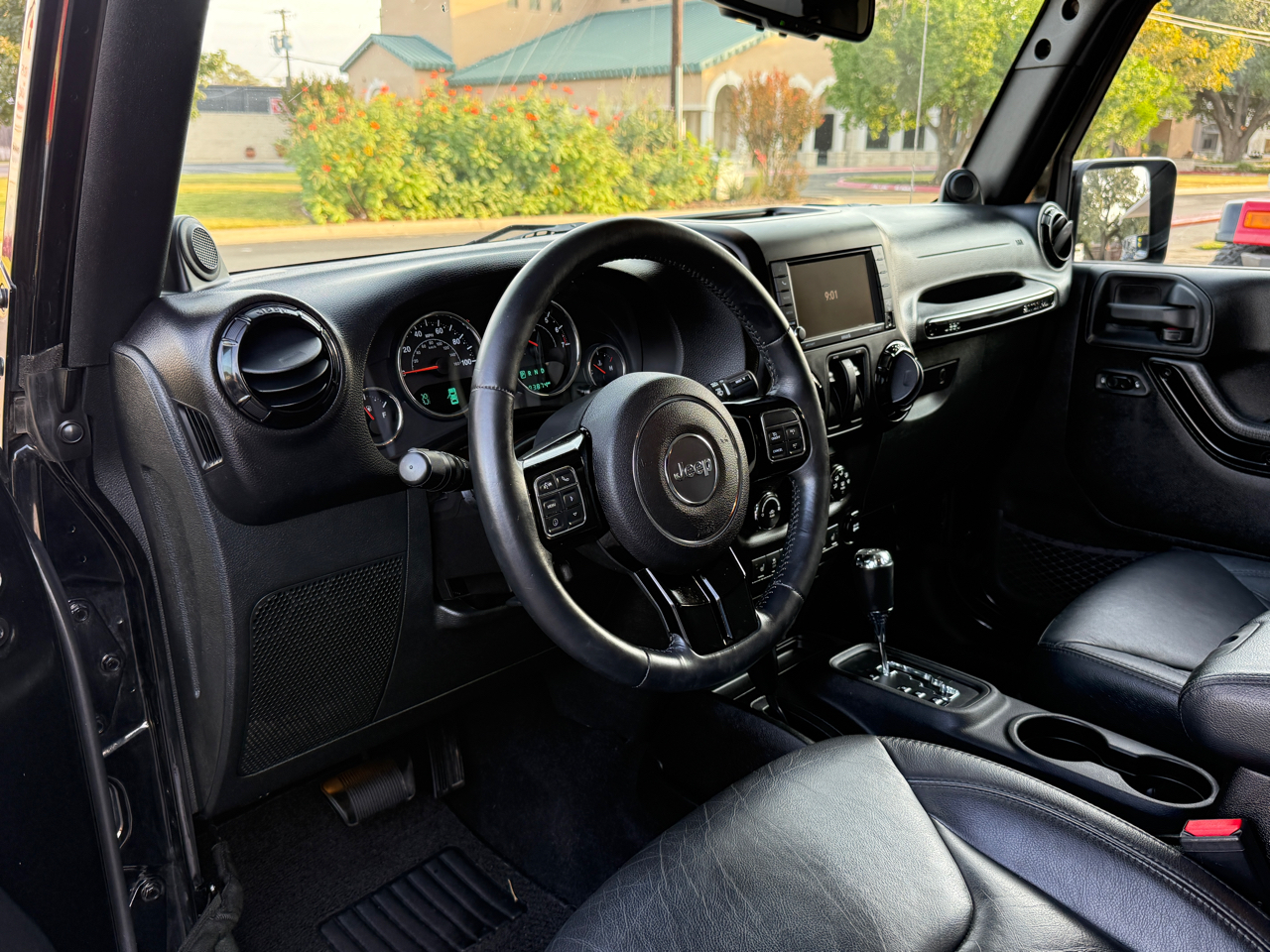 Jeep Wrangler Sahara 4WD 2014 Jeep Wrangler Sahara 4WD 2014