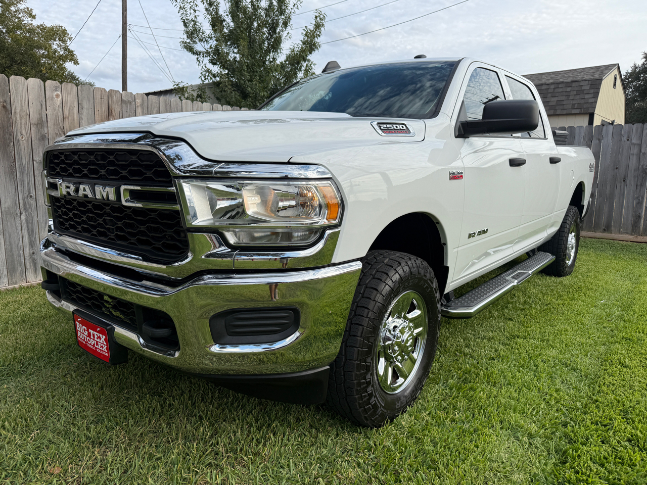 RAM 2500 Tradesman Crew Cab SWB 4WD 2019 RAM 2500 Tradesman Crew Cab SWB 4WD 2019