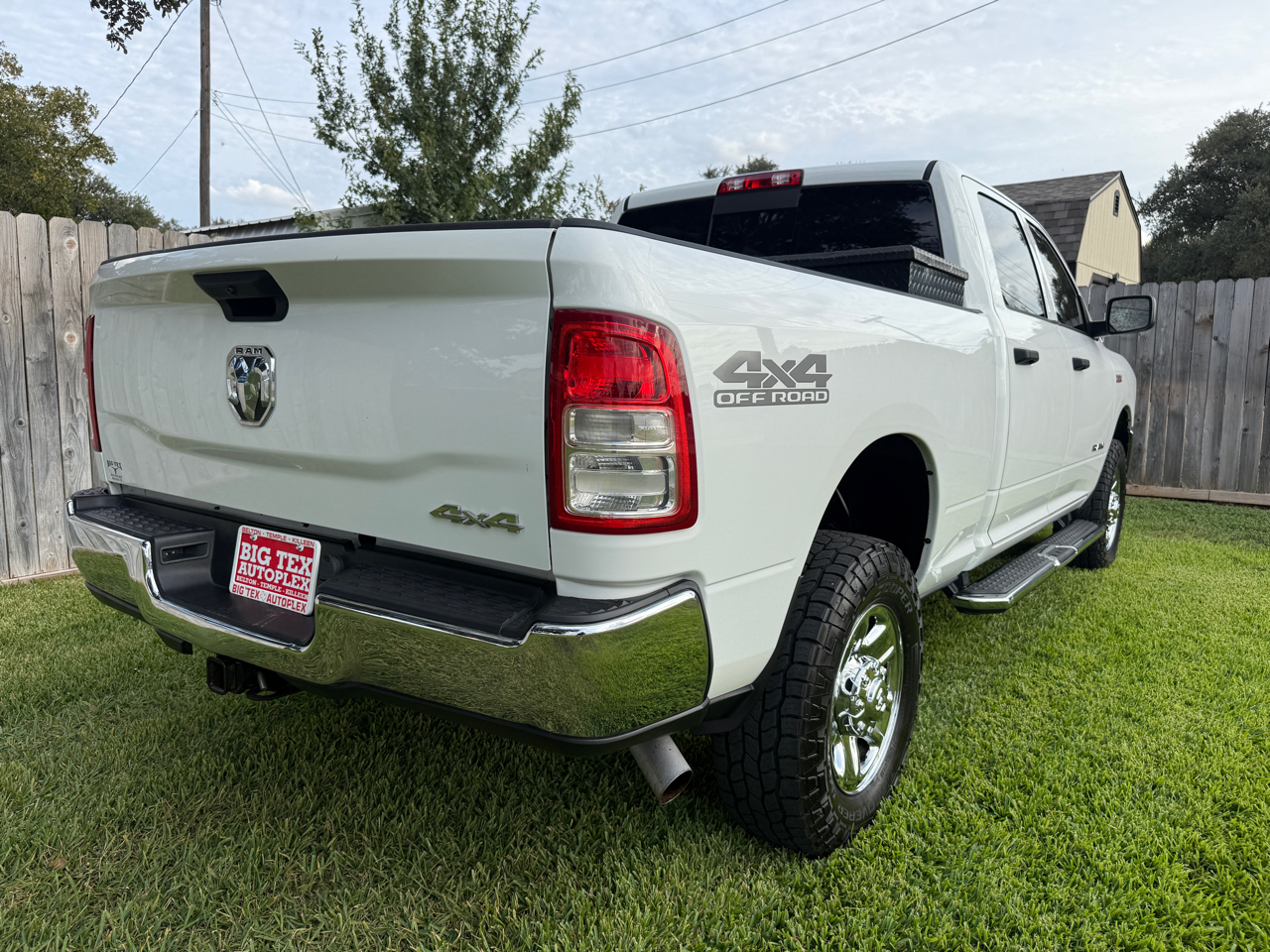 RAM 2500 Tradesman Crew Cab SWB 4WD 2019 RAM 2500 Tradesman Crew Cab SWB 4WD 2019