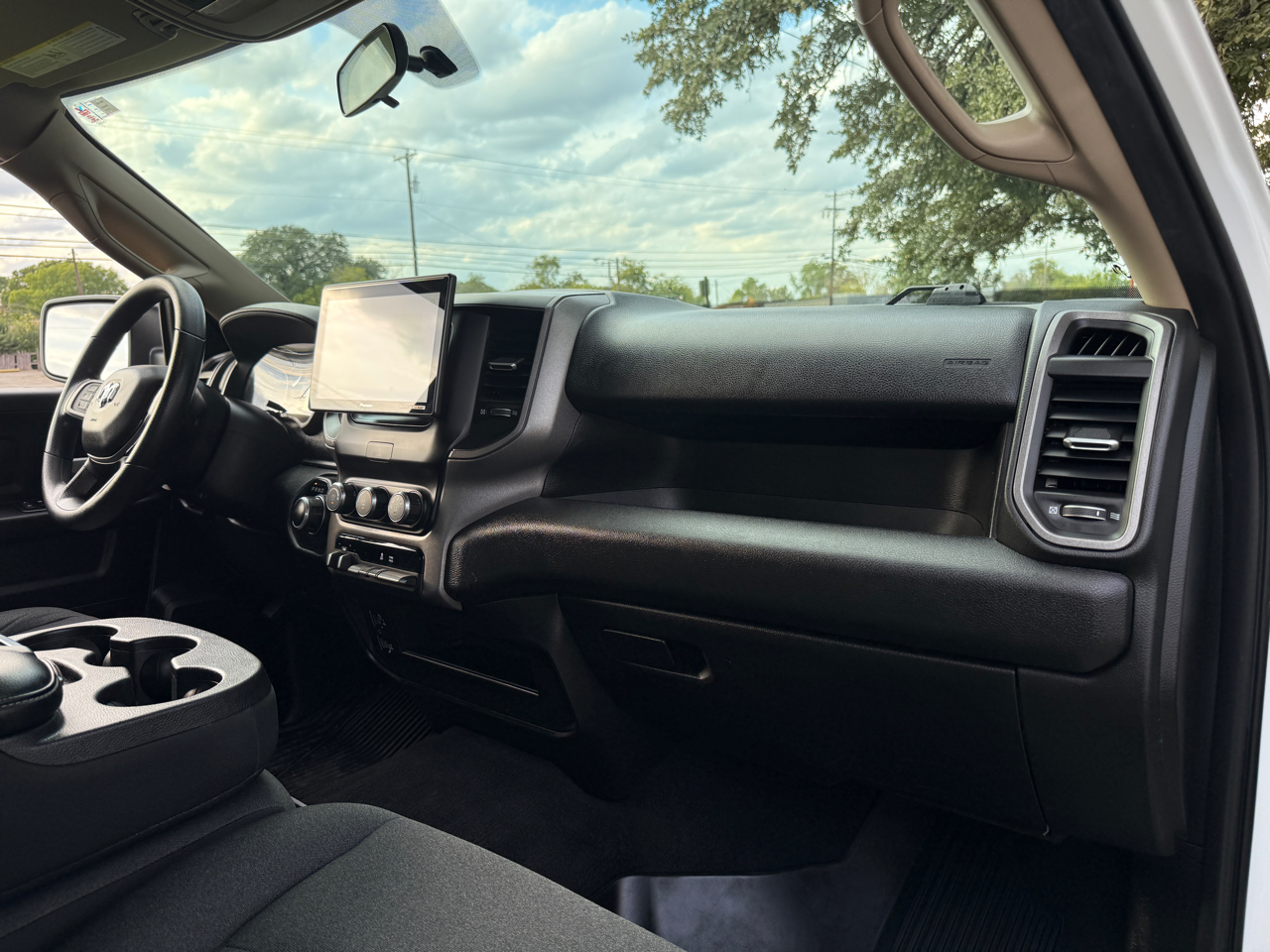 RAM 2500 Tradesman Crew Cab SWB 4WD 2019 RAM 2500 Tradesman Crew Cab SWB 4WD 2019