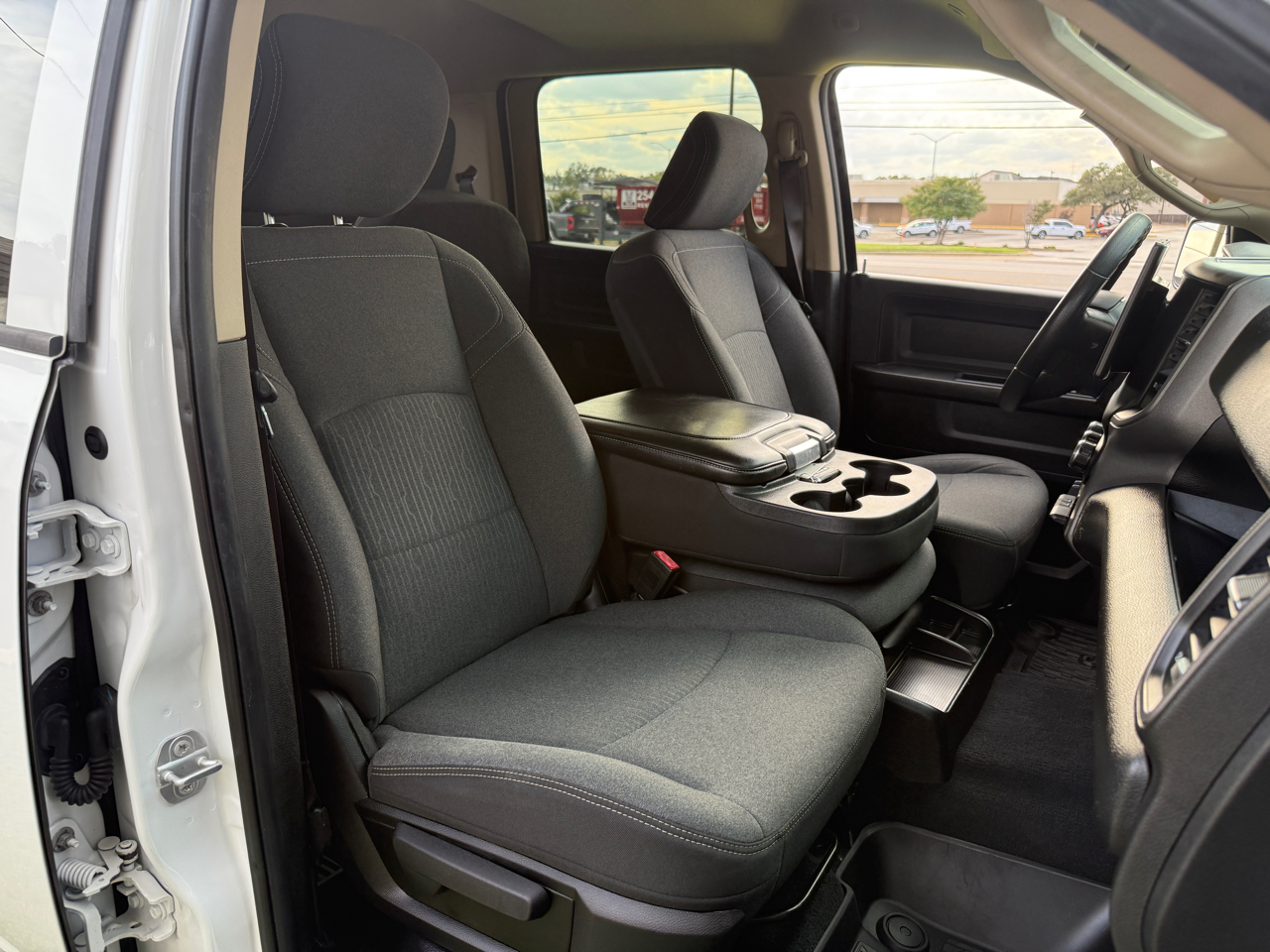 RAM 2500 Tradesman Crew Cab SWB 4WD 2019 RAM 2500 Tradesman Crew Cab SWB 4WD 2019