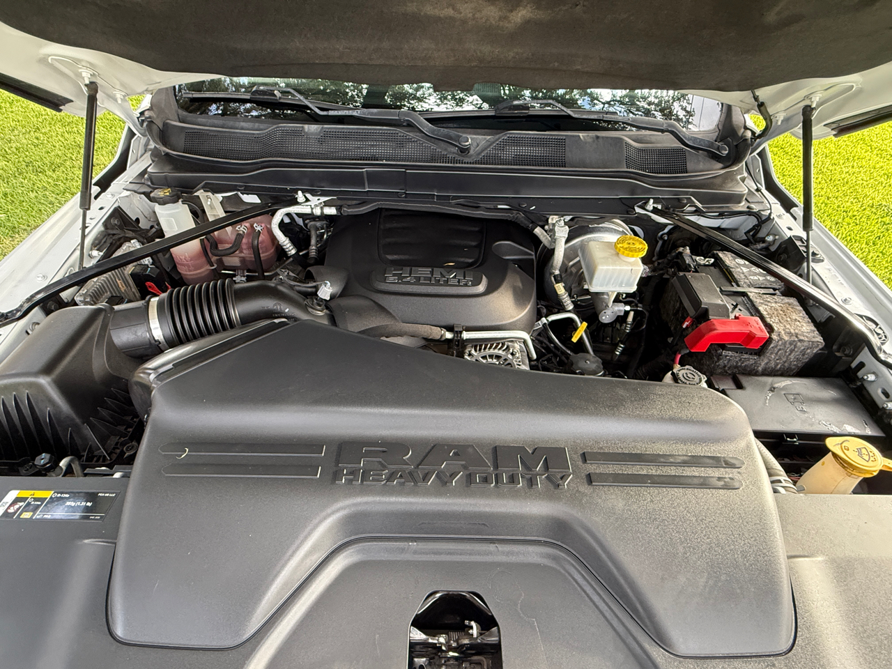 RAM 2500 Tradesman Crew Cab SWB 4WD 2019 RAM 2500 Tradesman Crew Cab SWB 4WD 2019