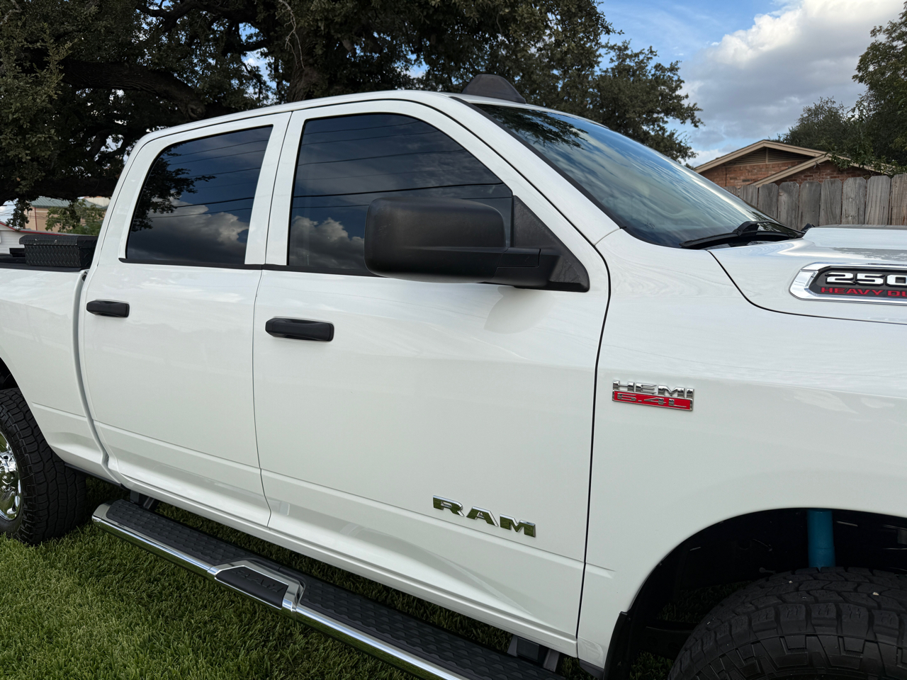 RAM 2500 Tradesman Crew Cab SWB 4WD 2019 RAM 2500 Tradesman Crew Cab SWB 4WD 2019