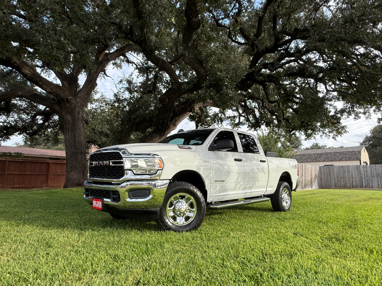 RAM 2500 Tradesman Crew Cab SWB 4WD 2019 RAM 2500 Tradesman Crew Cab SWB 4WD 2019