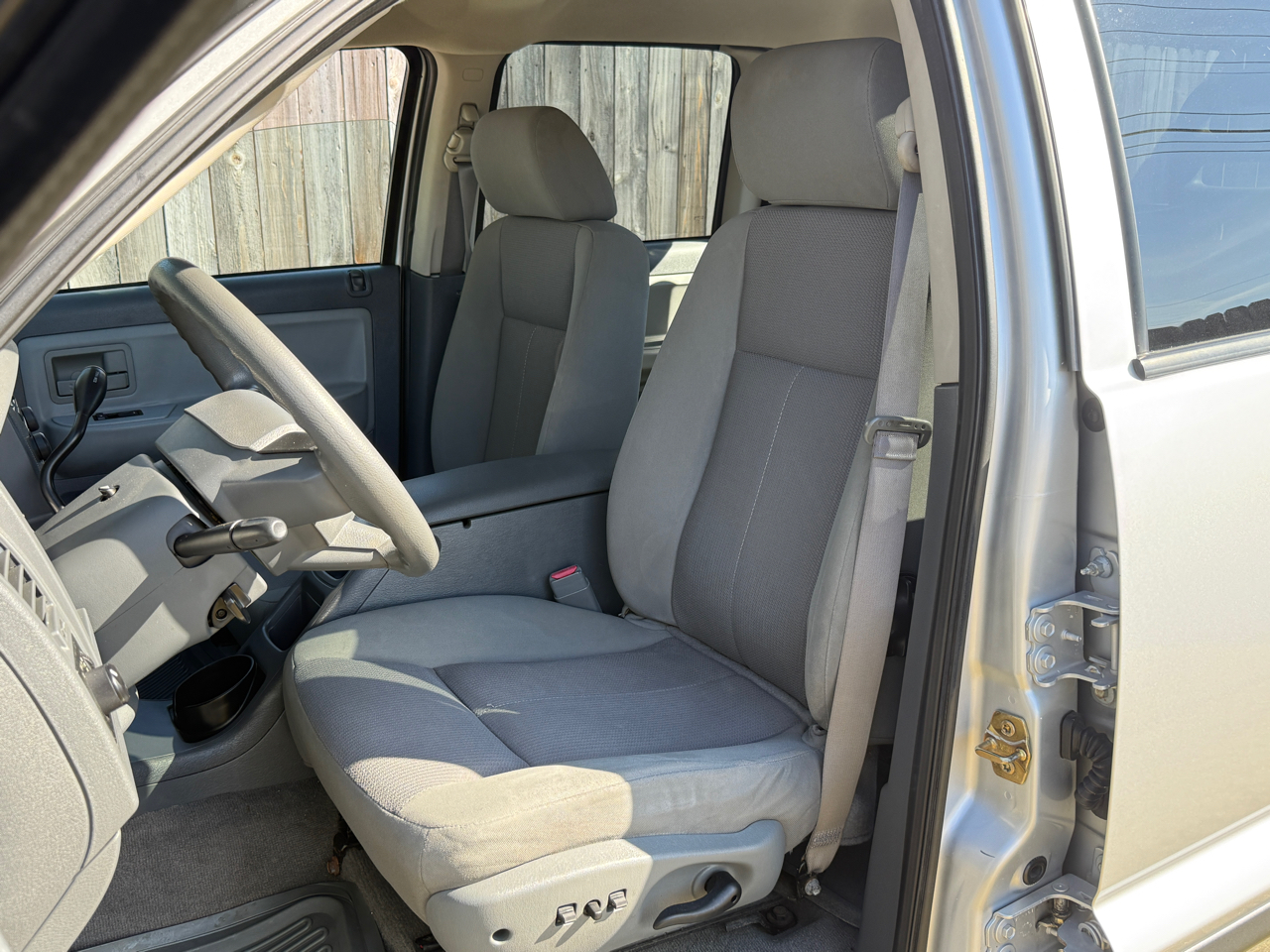 Dodge Dakota SLT Quad Cab 2WD 2006