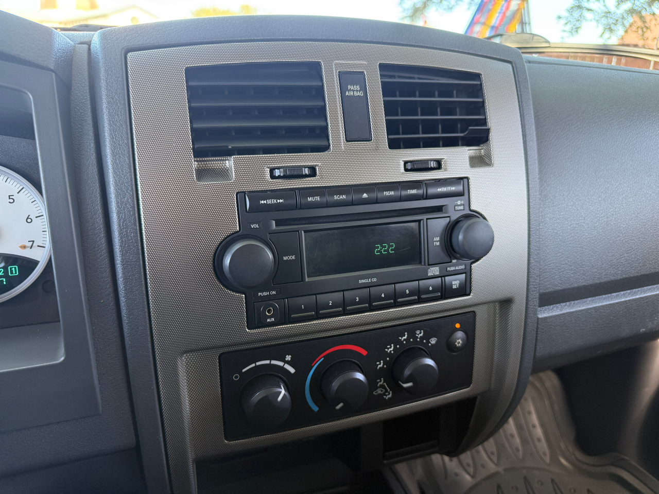 Dodge Dakota SLT Quad Cab 2WD 2006