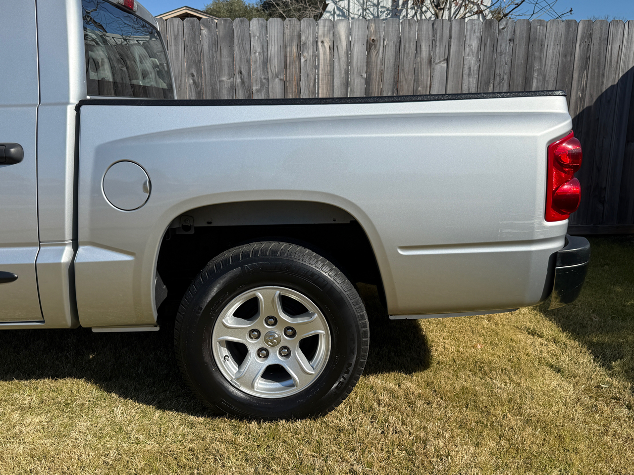 Dodge Dakota SLT Quad Cab 2WD 2006