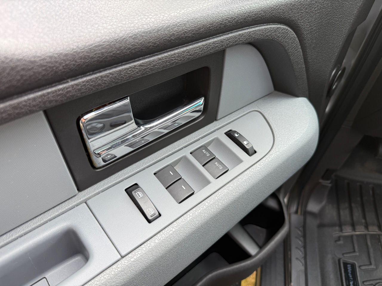 Ford F-150 XLT SuperCrew 5.5-ft. Bed 2WD 2012