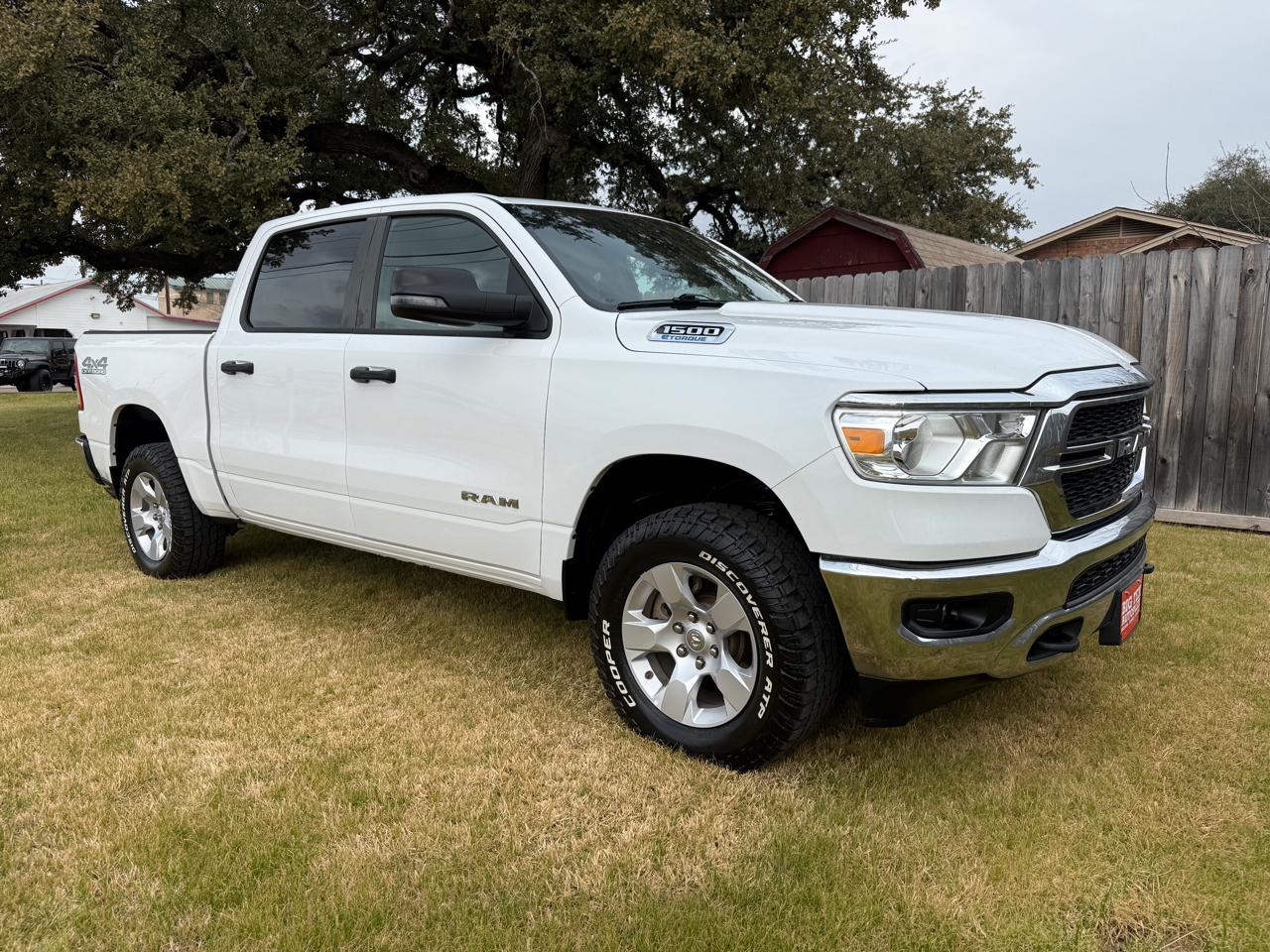 RAM 1500 Lone Star Crew Cab SB 4WD 2023