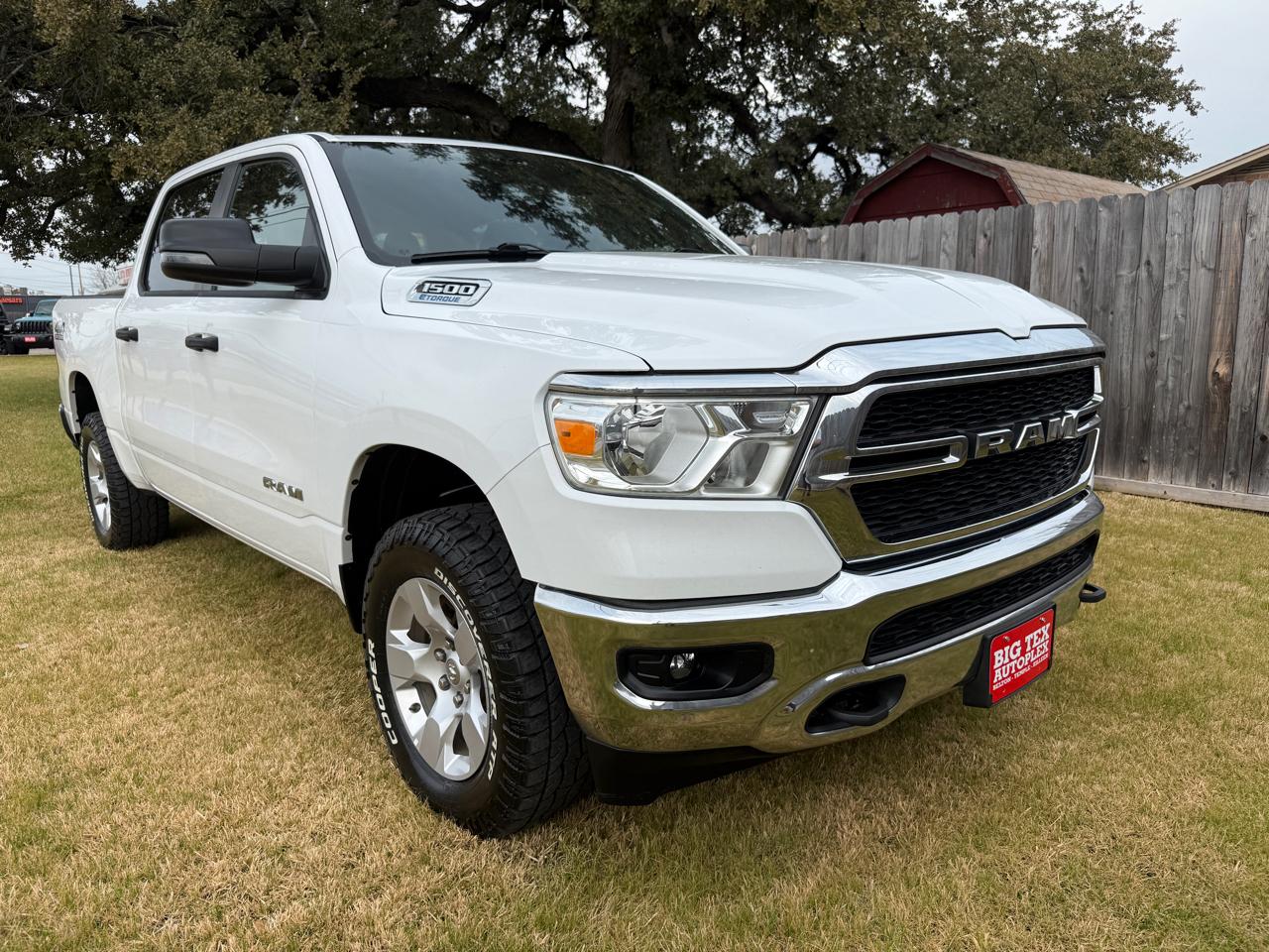 RAM 1500 Lone Star Crew Cab SB 4WD 2023