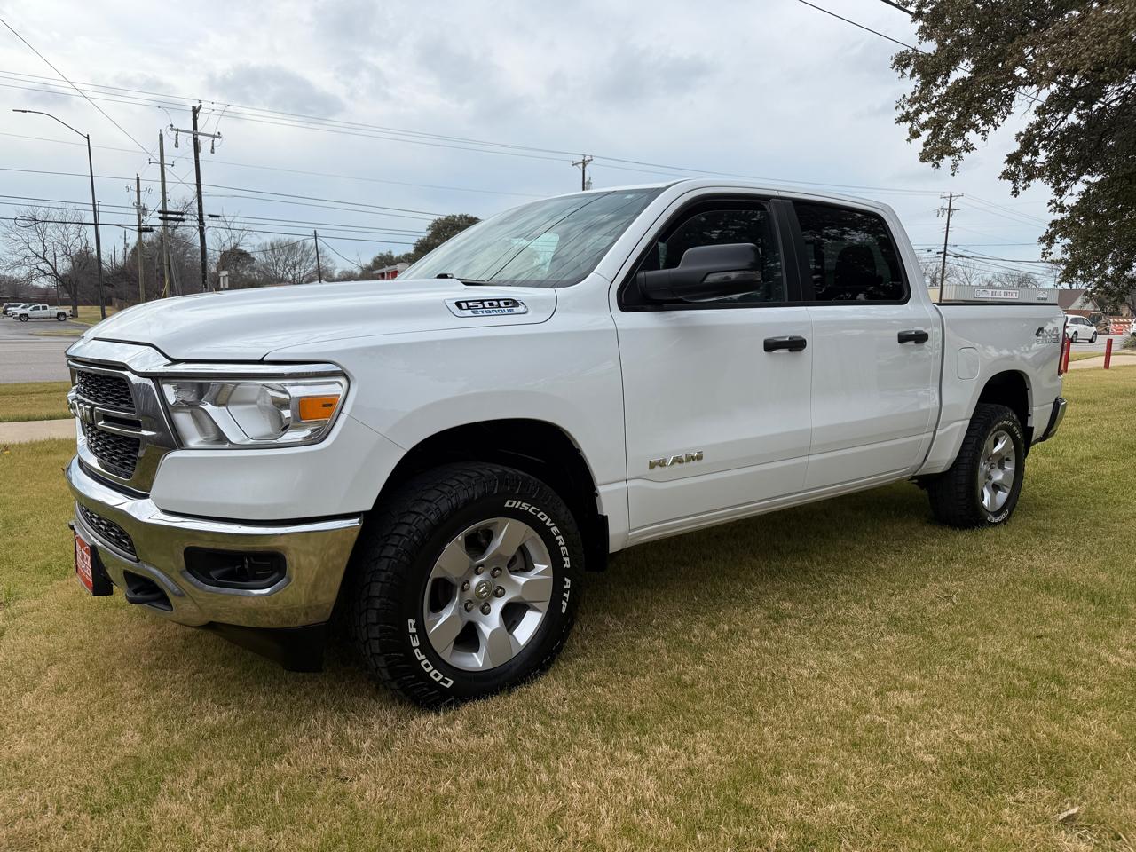 RAM 1500 Lone Star Crew Cab SB 4WD 2023