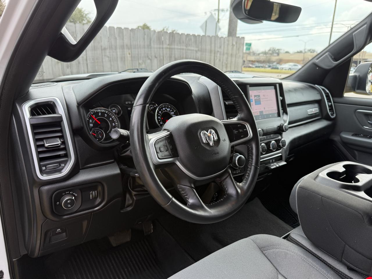 RAM 1500 Lone Star Crew Cab SB 4WD 2023