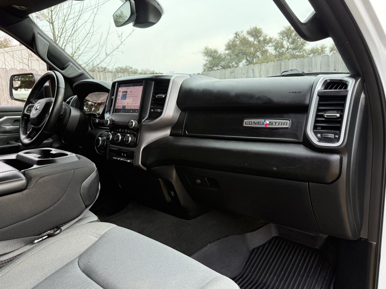 RAM 1500 Lone Star Crew Cab SB 4WD 2023