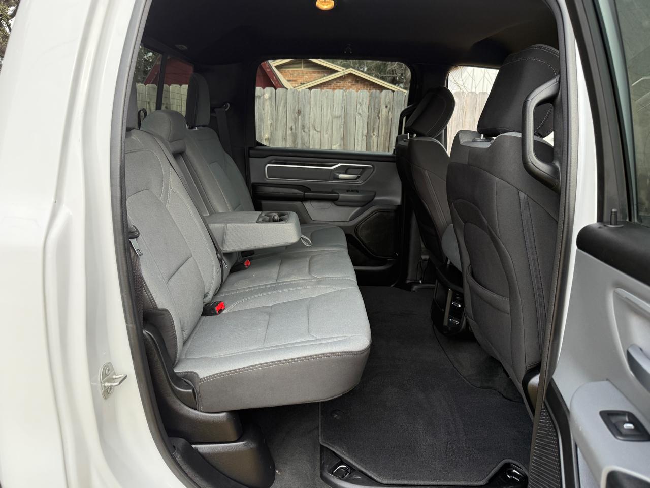 RAM 1500 Lone Star Crew Cab SB 4WD 2023