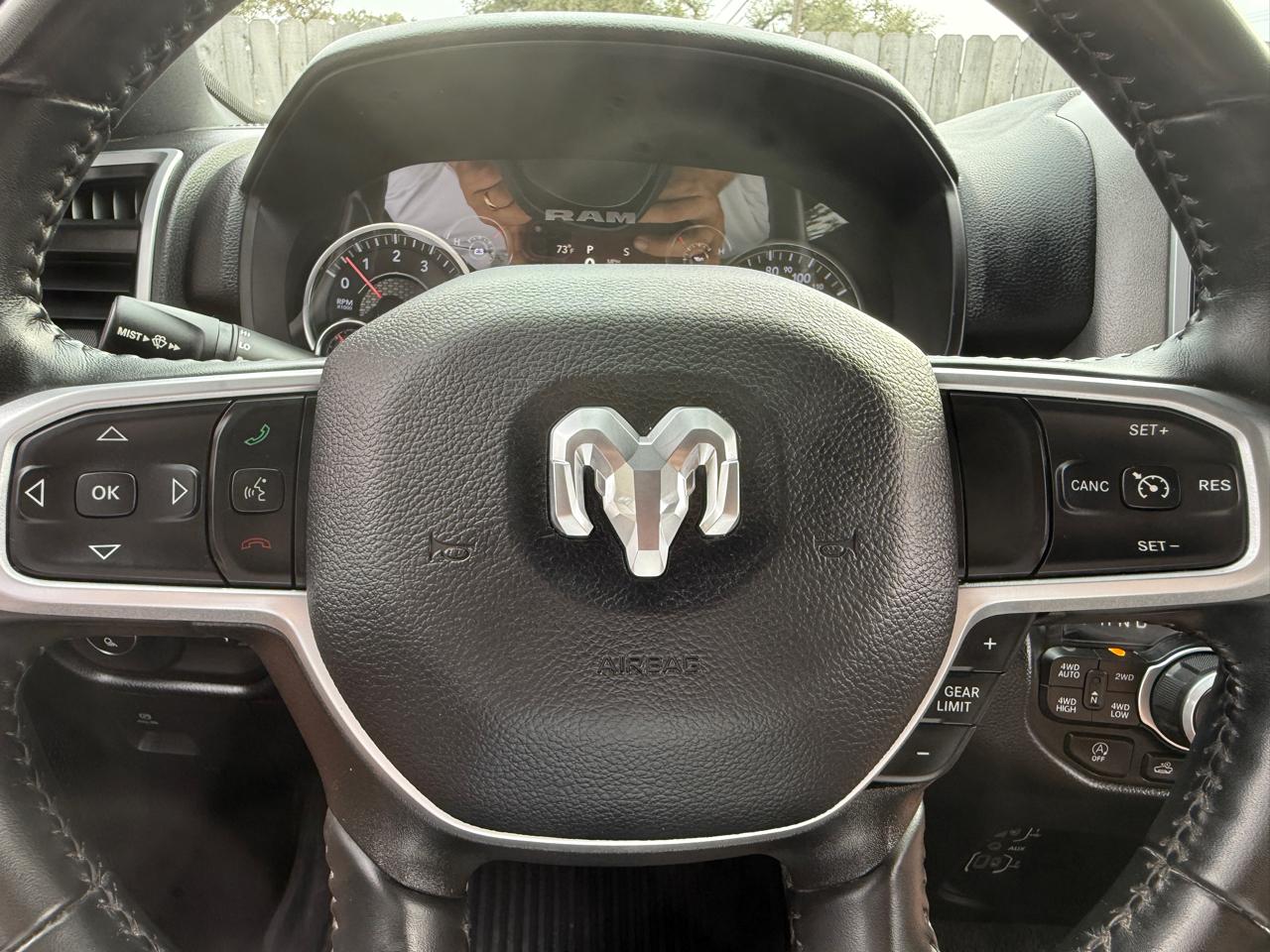 RAM 1500 Lone Star Crew Cab SB 4WD 2023