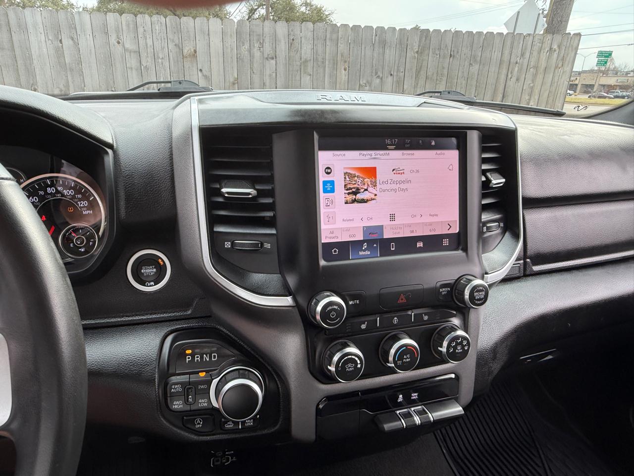 RAM 1500 Lone Star Crew Cab SB 4WD 2023