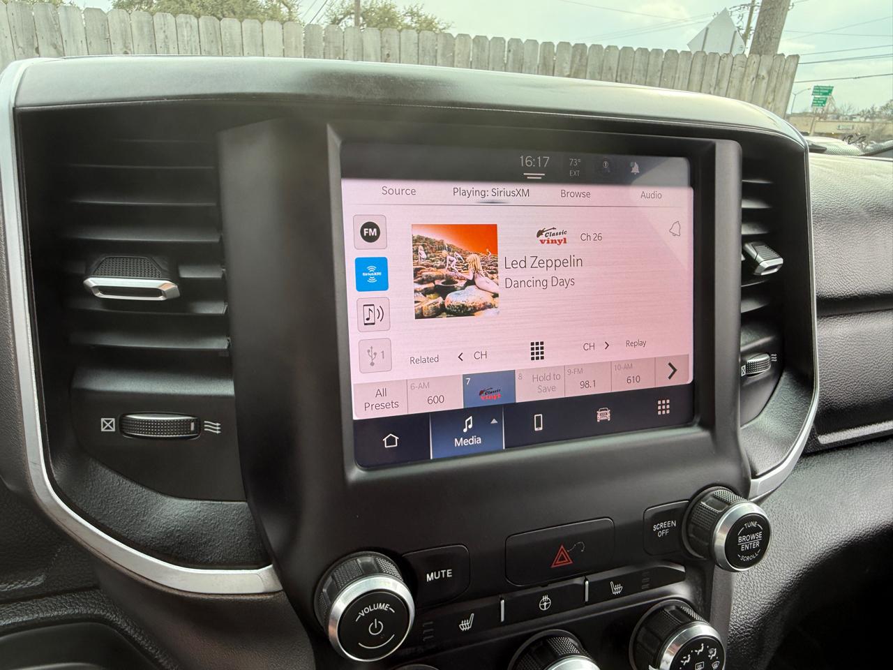 RAM 1500 Lone Star Crew Cab SB 4WD 2023