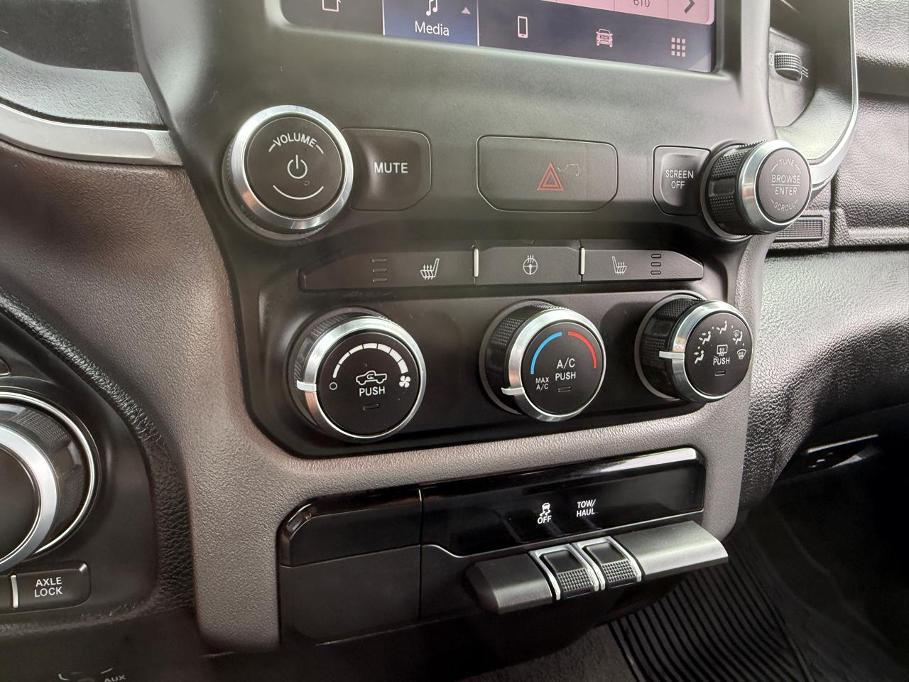 RAM 1500 Lone Star Crew Cab SB 4WD 2023