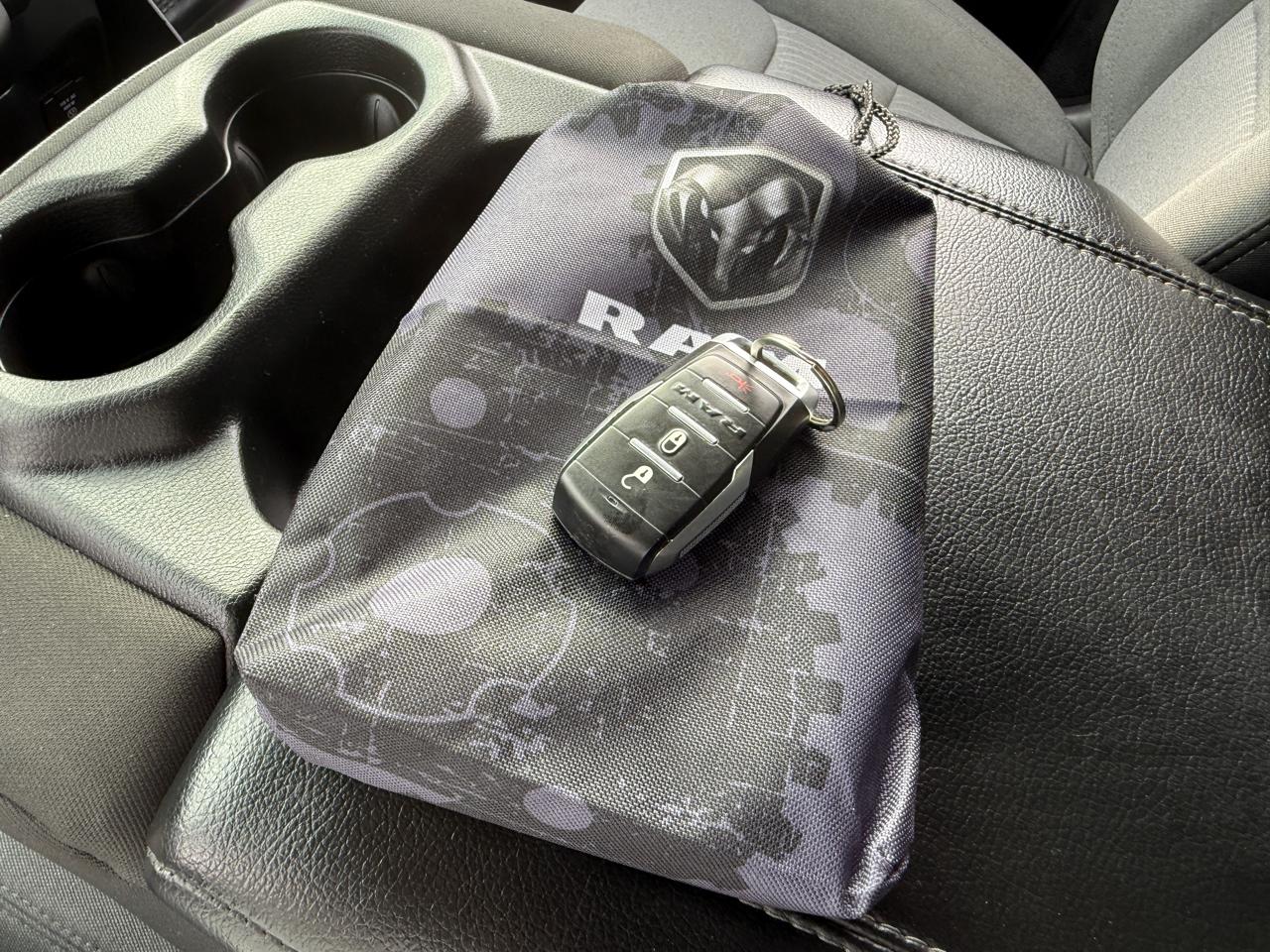 RAM 1500 Lone Star Crew Cab SB 4WD 2023