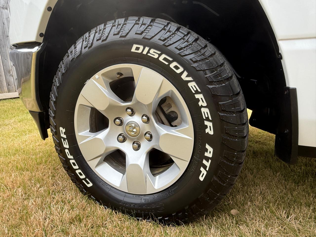 RAM 1500 Lone Star Crew Cab SB 4WD 2023