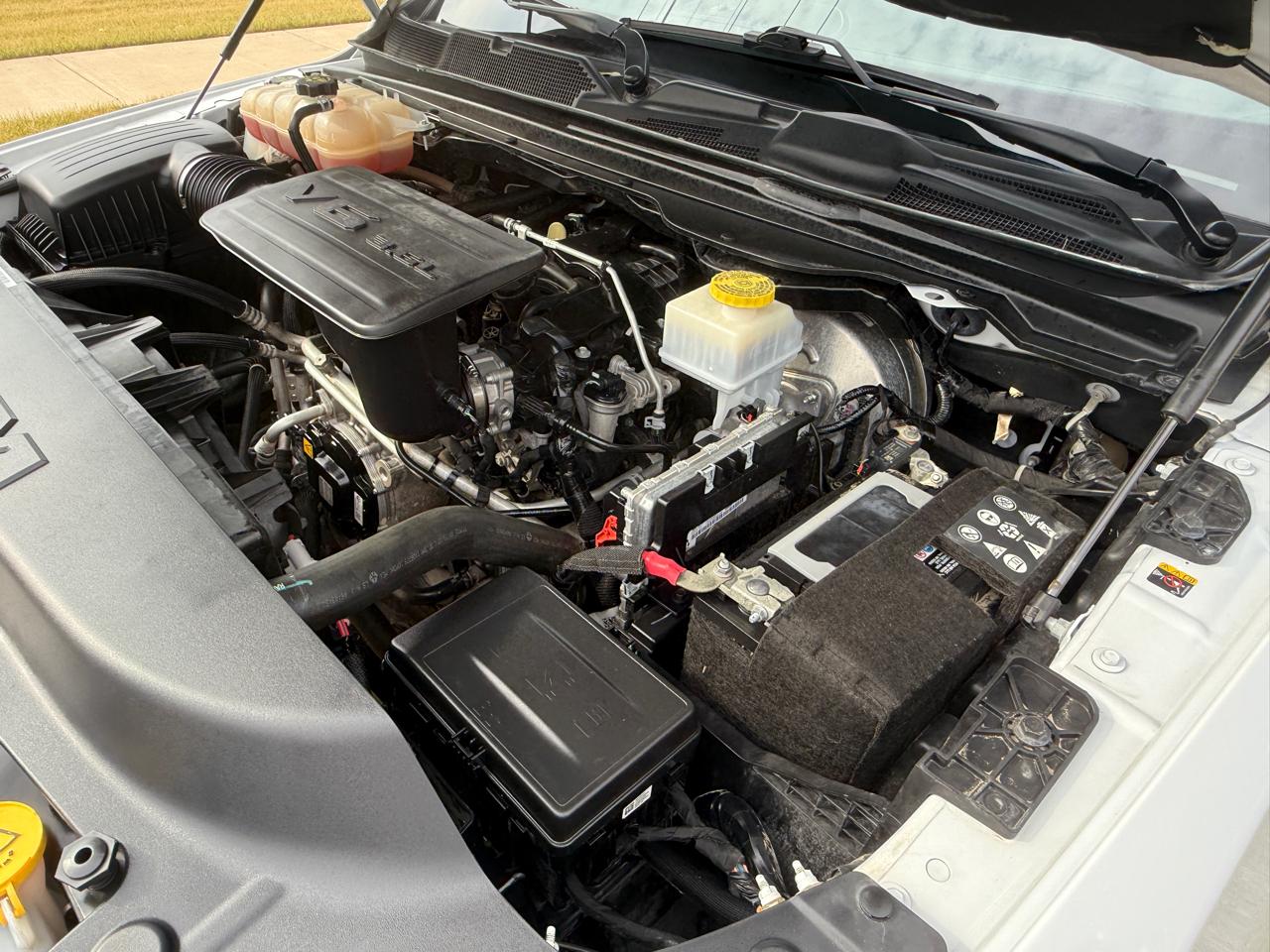 RAM 1500 Lone Star Crew Cab SB 4WD 2023