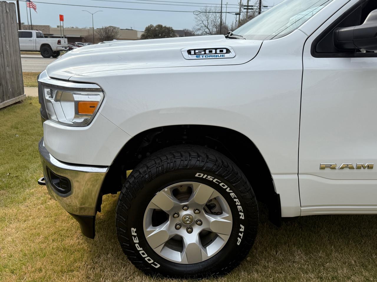 RAM 1500 Lone Star Crew Cab SB 4WD 2023