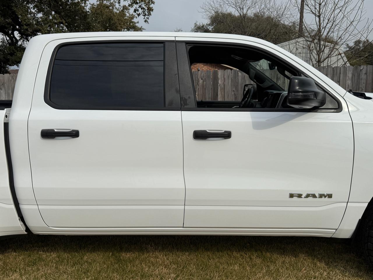 RAM 1500 Lone Star Crew Cab SB 4WD 2023
