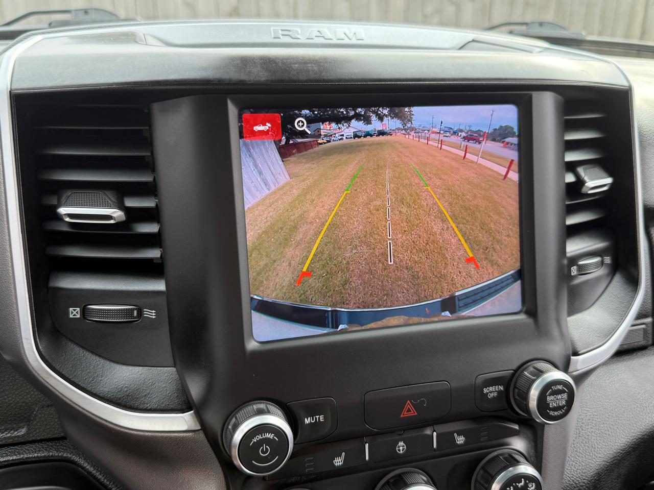 RAM 1500 Lone Star Crew Cab SB 4WD 2023