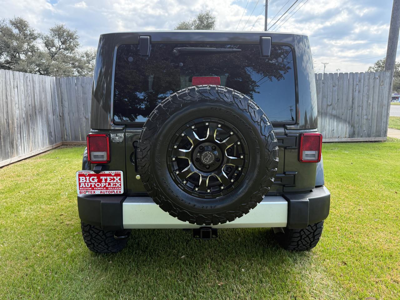 Jeep Wrangler Sahara 4WD 2015