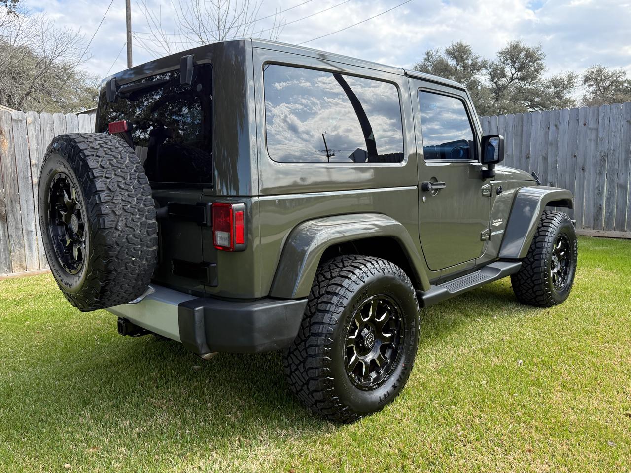 Jeep Wrangler Sahara 4WD 2015