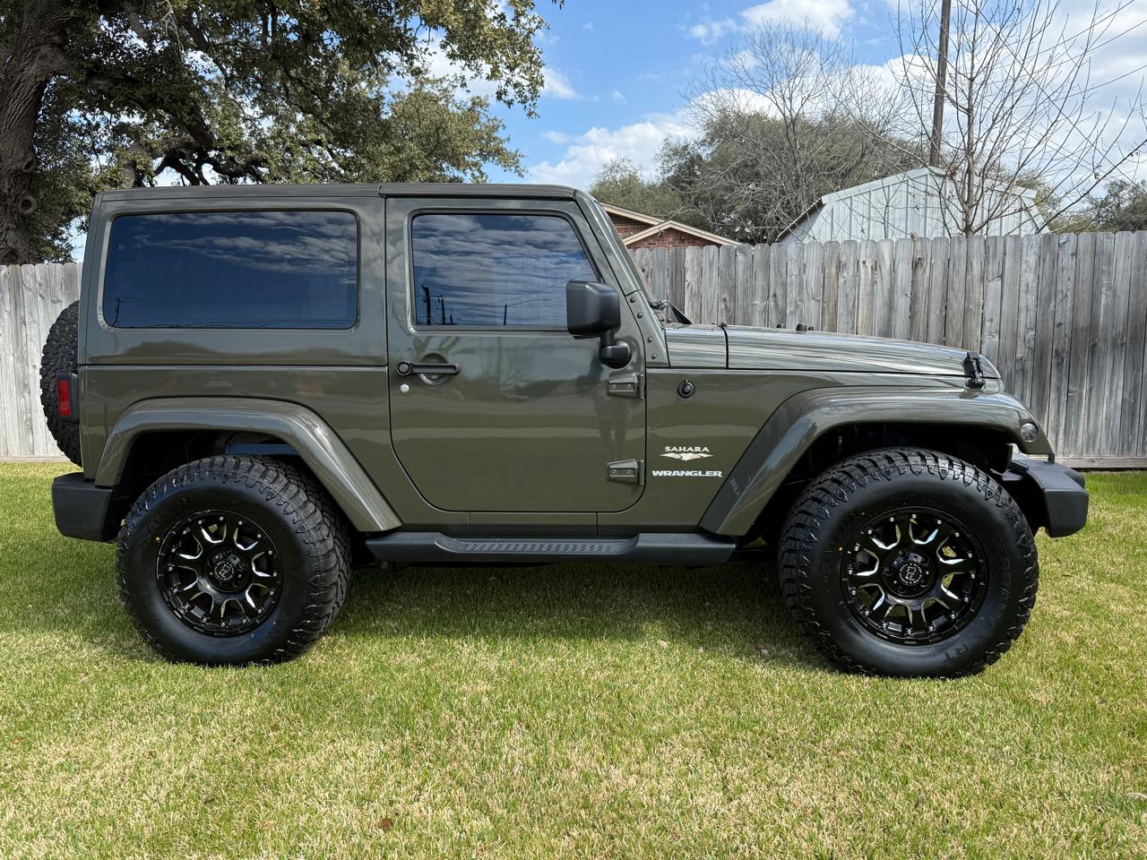 Jeep Wrangler Sahara 4WD 2015
