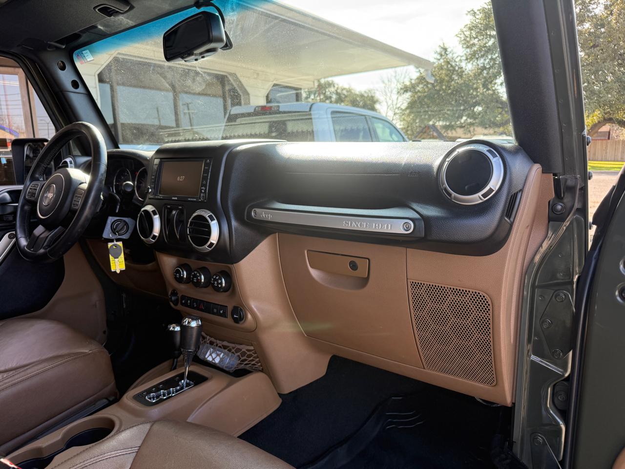 Jeep Wrangler Sahara 4WD 2015