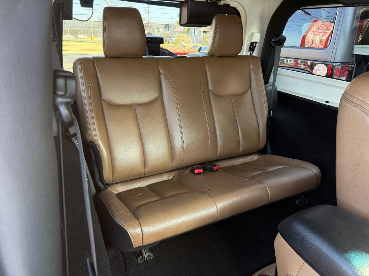 Jeep Wrangler Sahara 4WD 2015