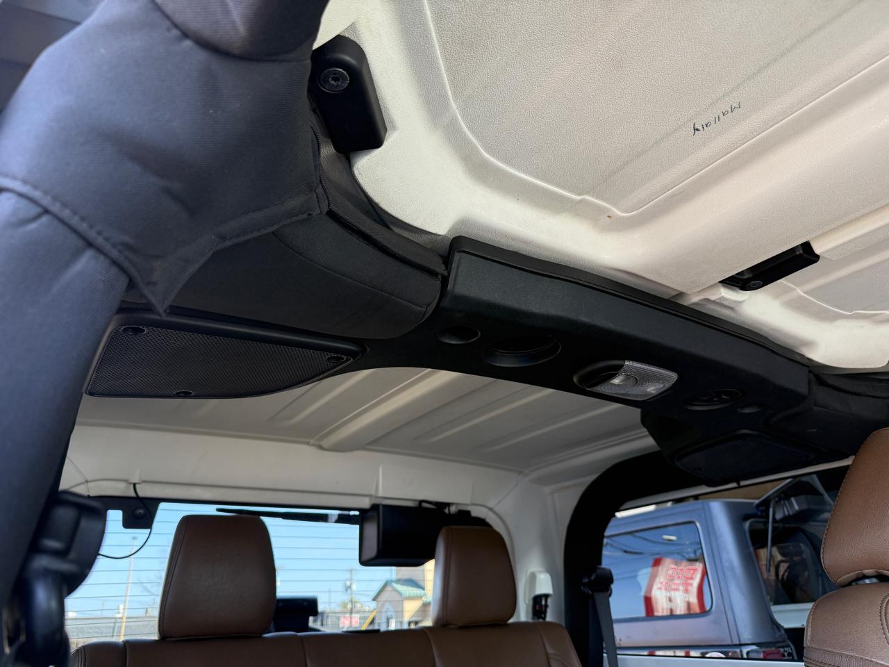 Jeep Wrangler Sahara 4WD 2015