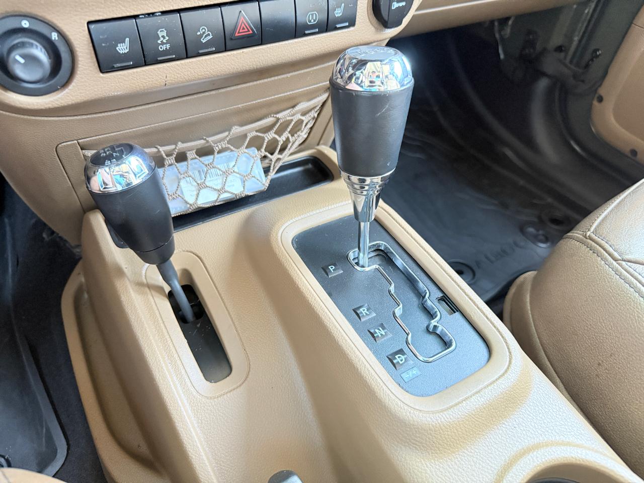 Jeep Wrangler Sahara 4WD 2015