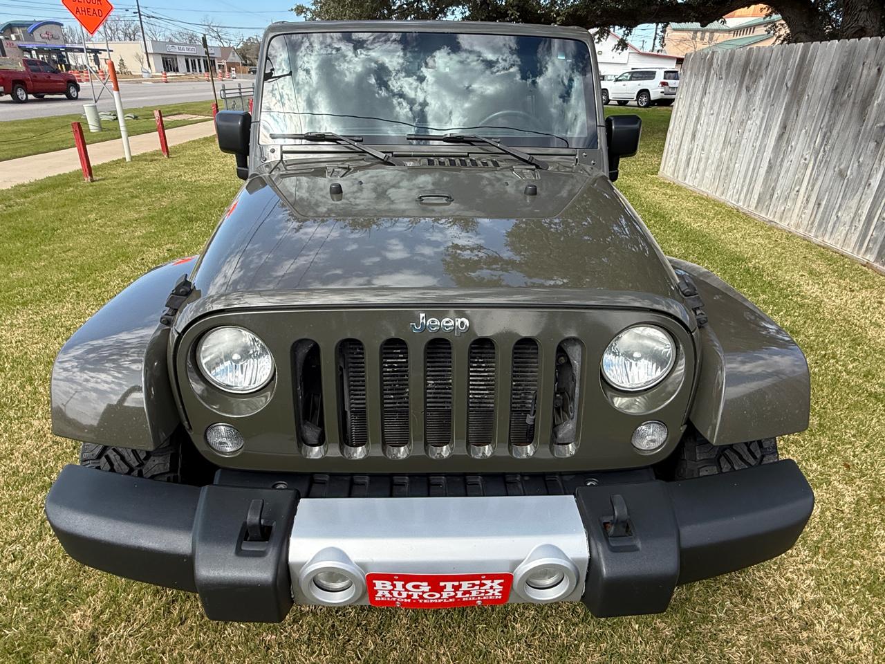 Jeep Wrangler Sahara 4WD 2015