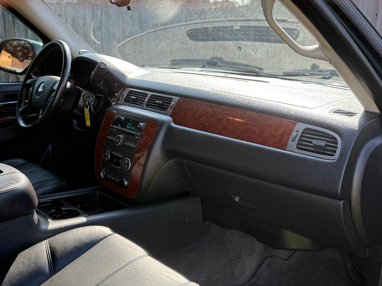 Chevrolet Avalanche LT 2WD 2010