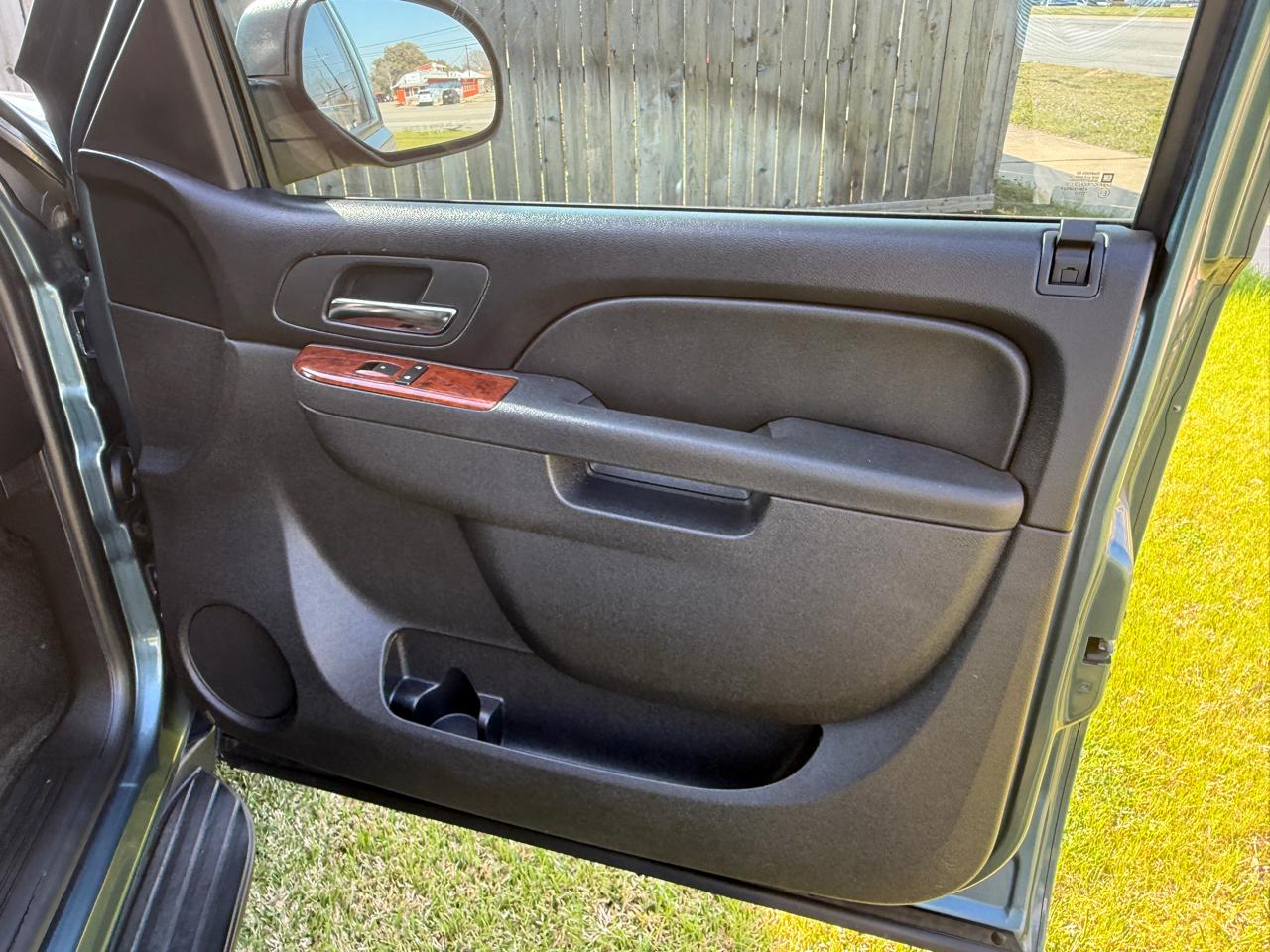 Chevrolet Avalanche LT 2WD 2010