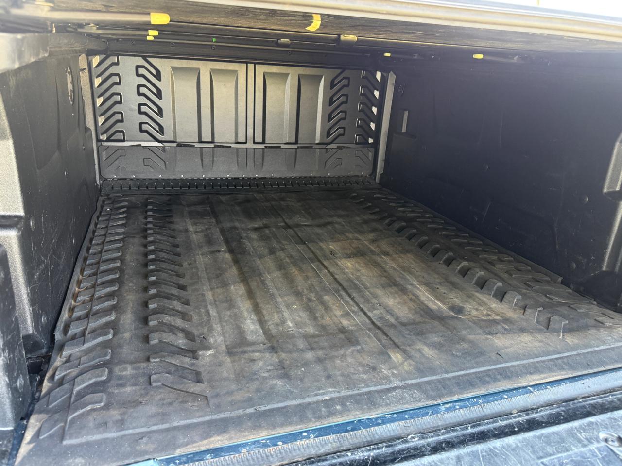 Chevrolet Avalanche LT 2WD 2010