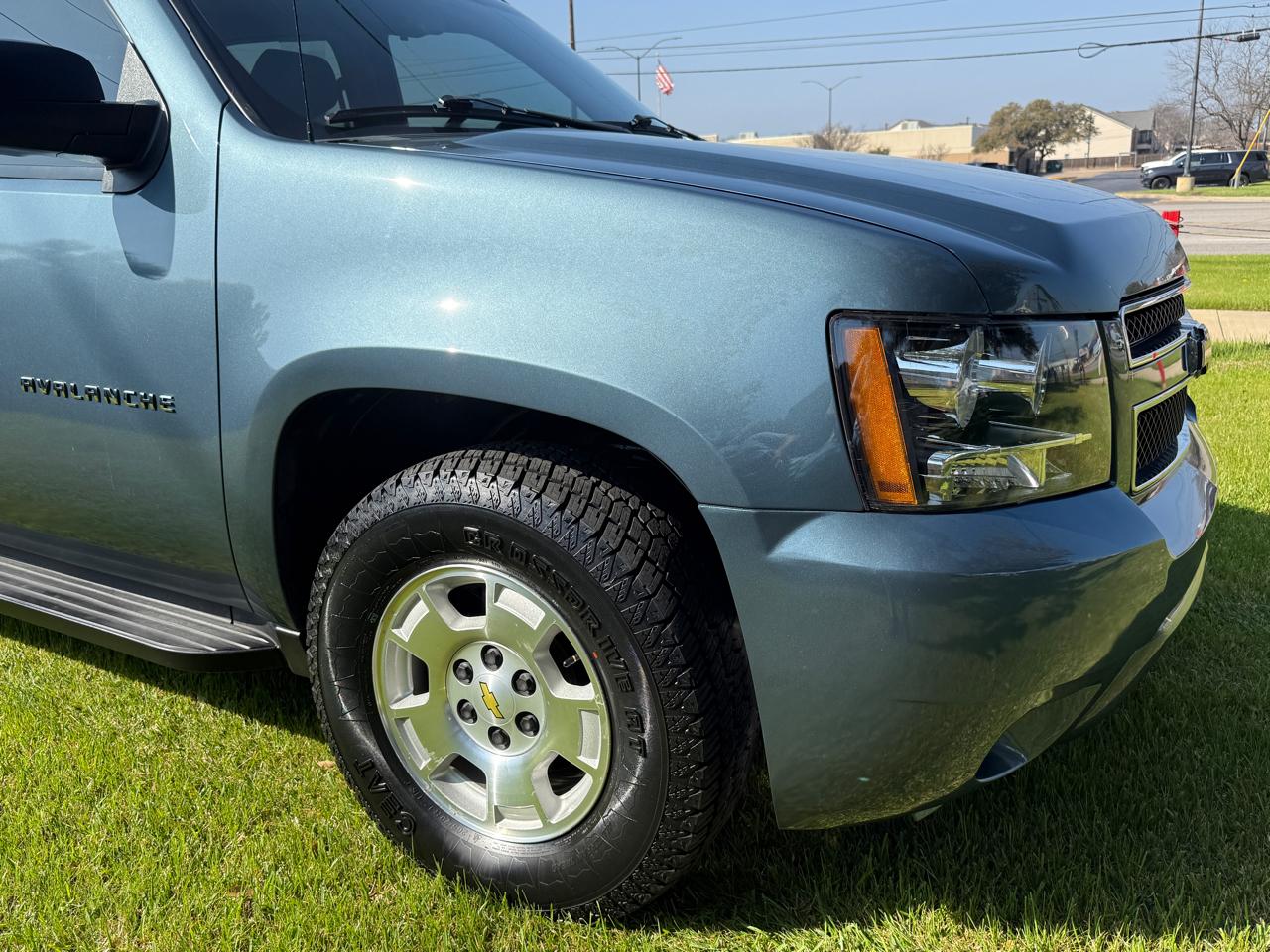 Chevrolet Avalanche LT 2WD 2010