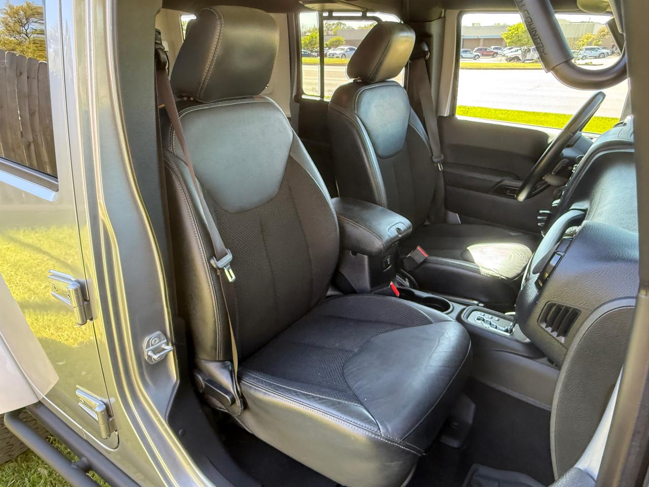 Jeep Wrangler Unlimited Sahara 4WD 2016