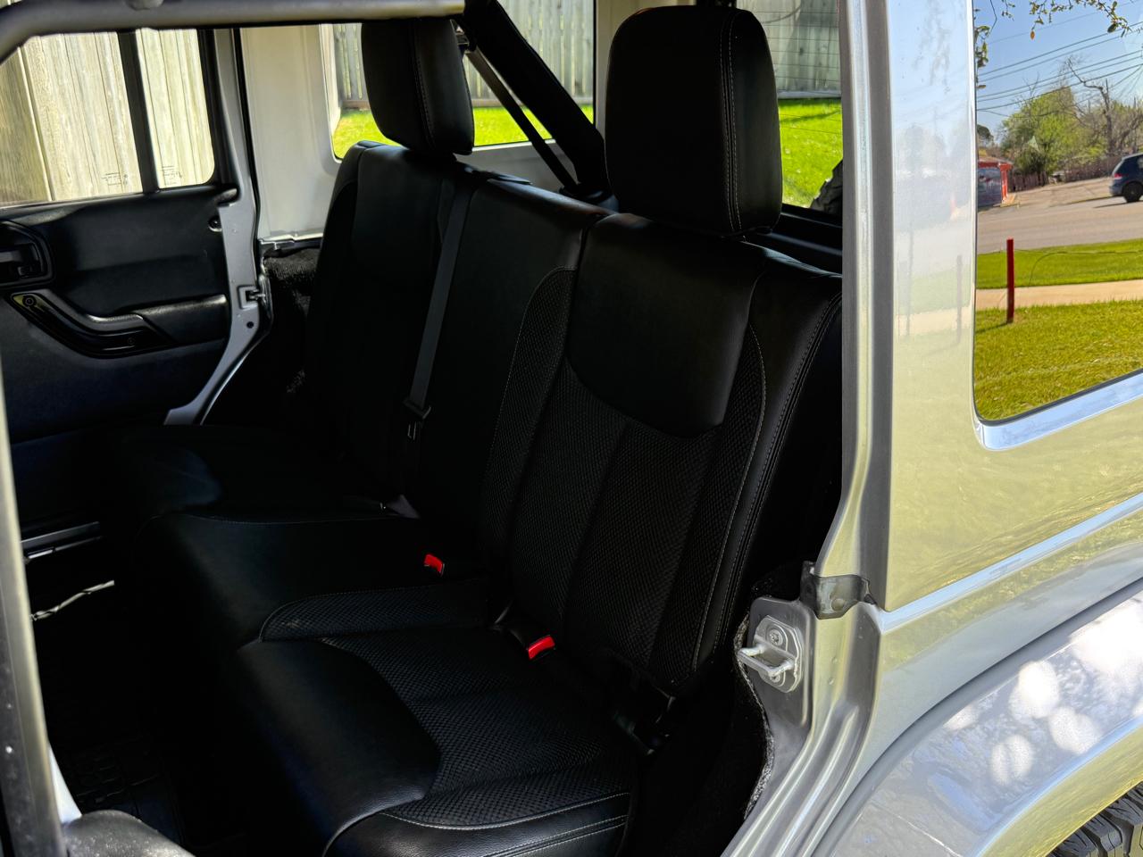 Jeep Wrangler Unlimited Sahara 4WD 2016