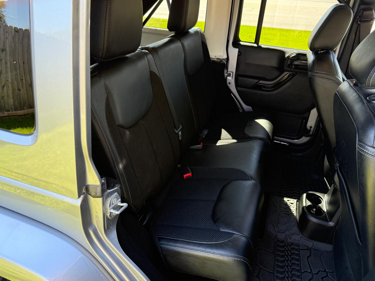 Jeep Wrangler Unlimited Sahara 4WD 2016