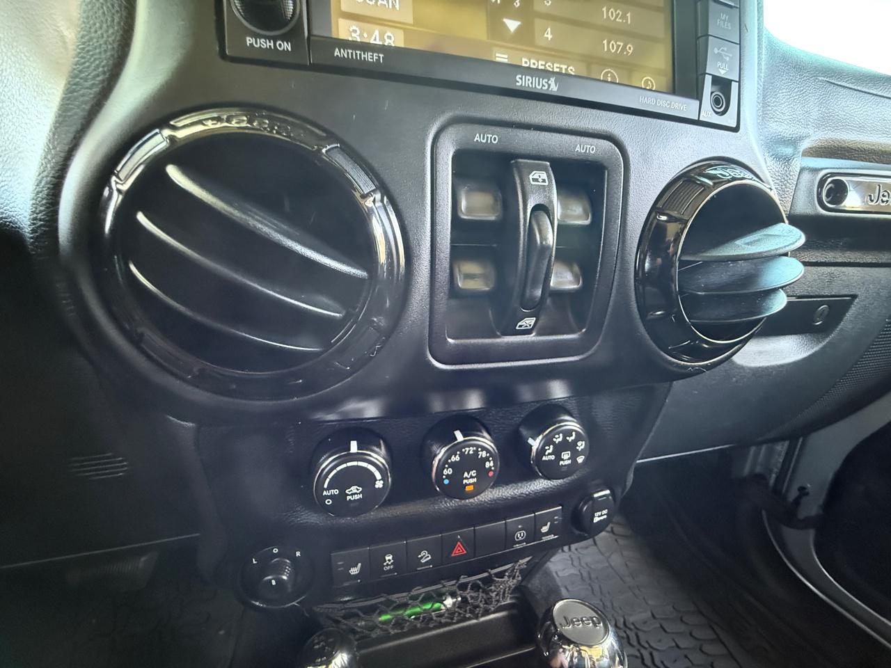 Jeep Wrangler Unlimited Sahara 4WD 2016