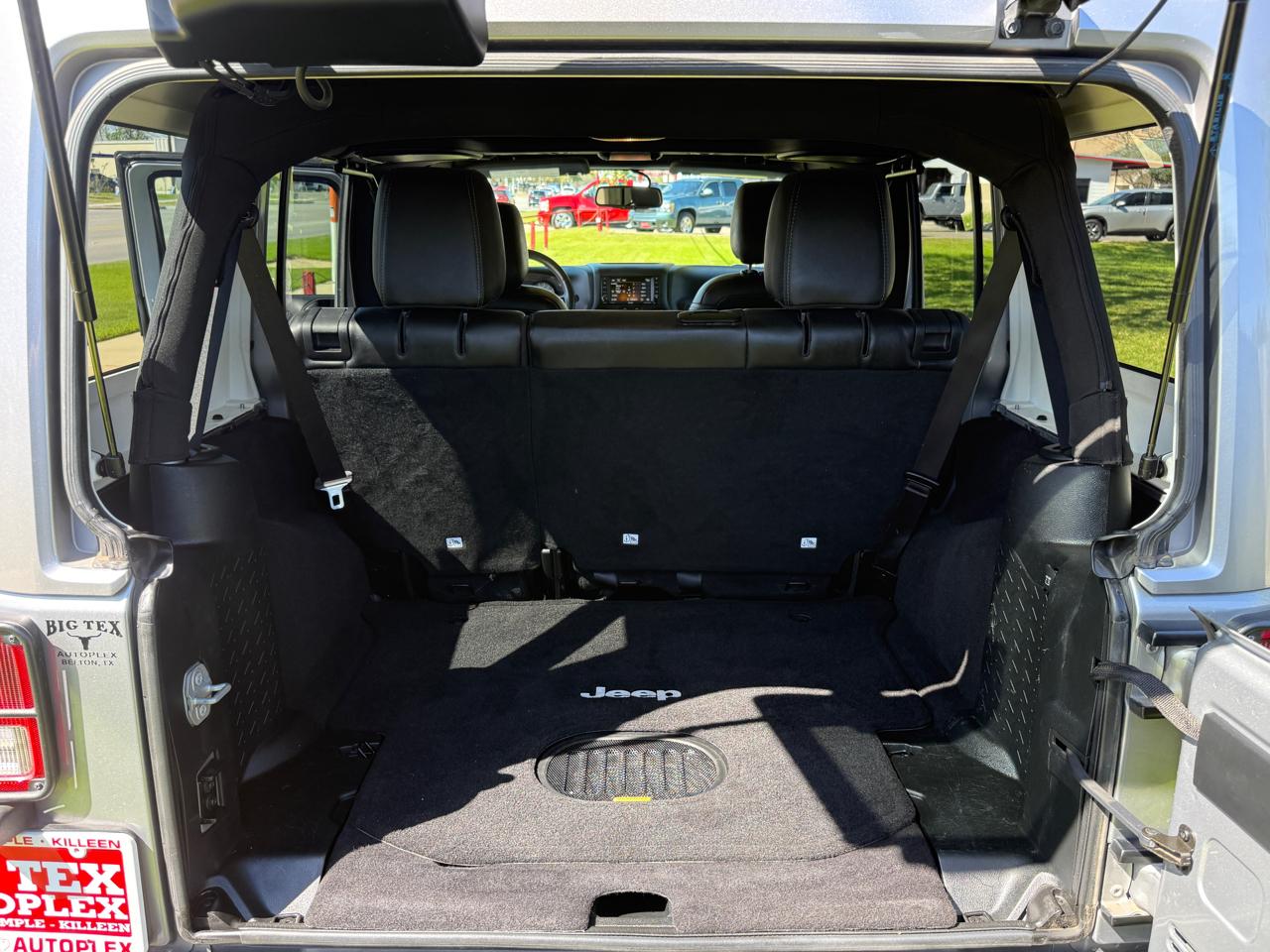 Jeep Wrangler Unlimited Sahara 4WD 2016